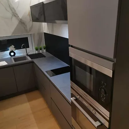 Prestige - Luxury Trnava, Free Indoor Parking Apartman *