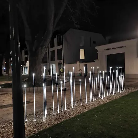 Prestige - Luxury Trnava, Free Indoor Parking Apartman Nagyszombat