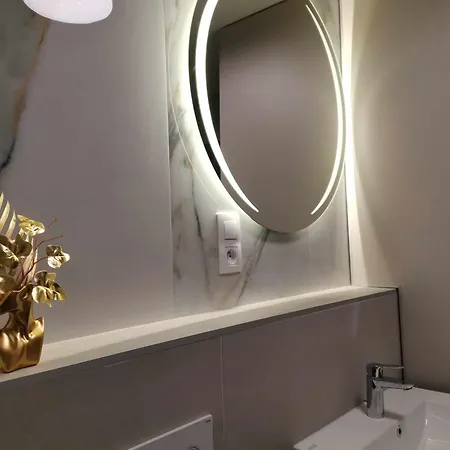 Apartman Prestige - Luxury Trnava, Free Indoor Parking *