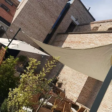 Prestige - Luxury Trnava, Free Indoor Parking Apartman *