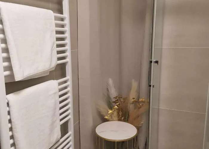 Prestige - Luxury Trnava, Free Indoor Parking דירה *