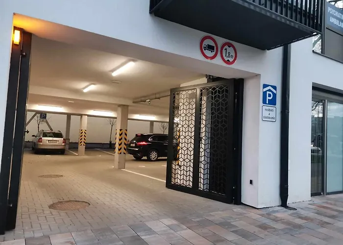 Prestige - Luxury Trnava, Free Indoor Parking * טרנבה